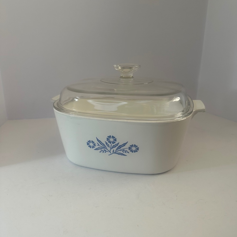 Vintage Corning Ware Blue Cornflower 4 Quart Casserole Dish P-84-B with Lid